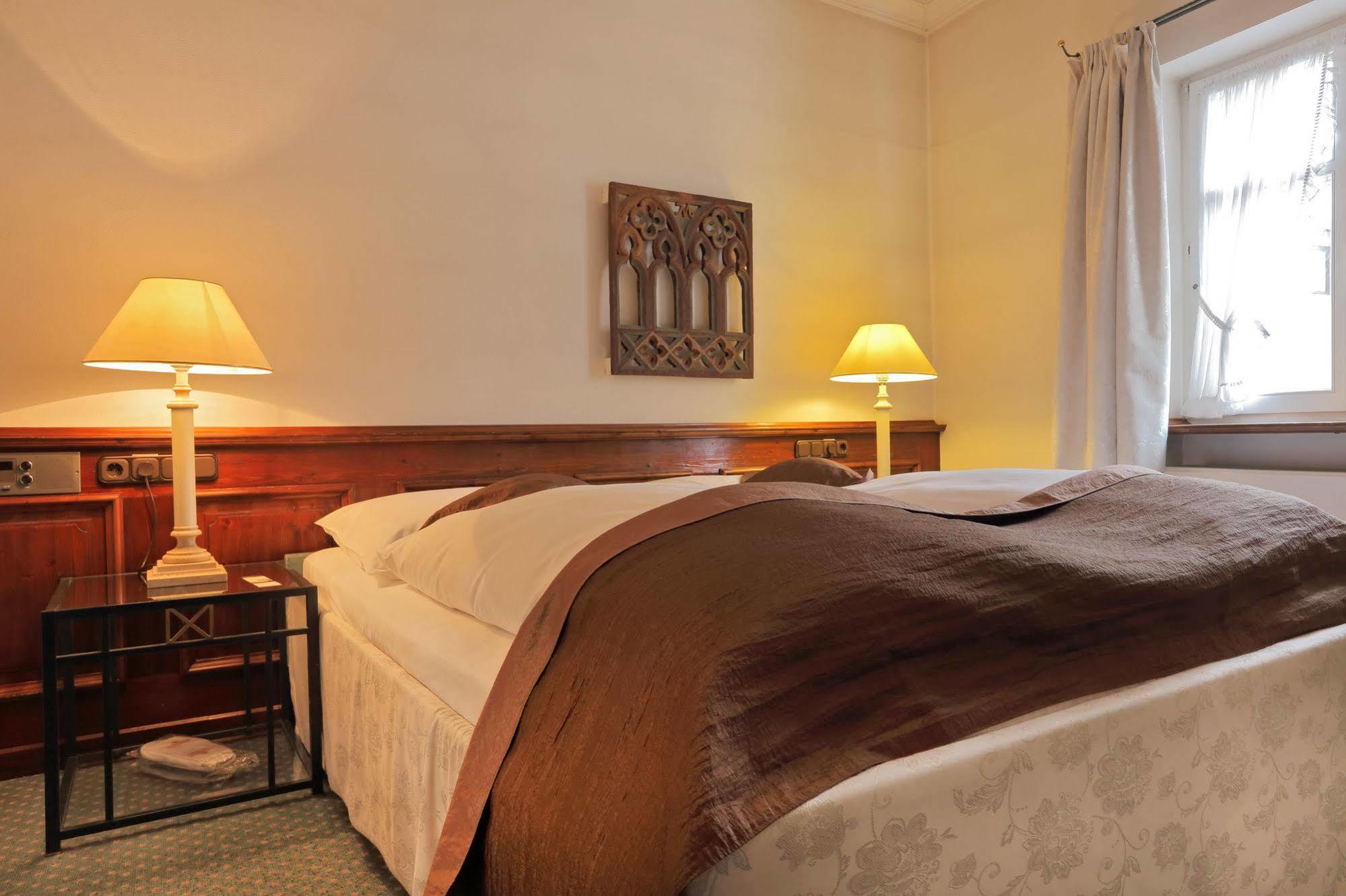 Romantik Hotel Zur Schwane Фольках Екстер'єр фото